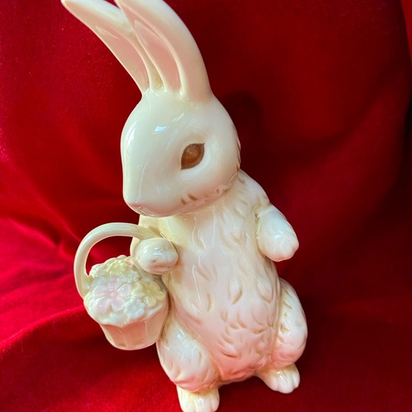 Cutest Easter Rabbit Ceramic - Picture 3 of 7